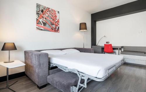 Habitación Triple Prémium del hotel Ilunion Romareda