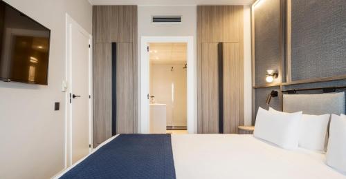 Habitación Familiar Premium del hotel Ilunion Romareda. Foto 5