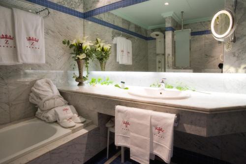 Suite Junior del hotel Palafox. Foto 3