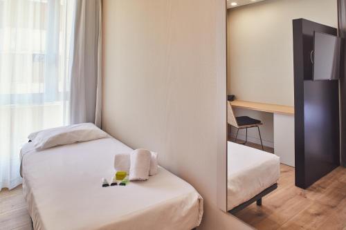 Habitación Doble Confort con cama supletoria - 1 o 2 camas del hotel Silken Reino De Aragón. Foto 6