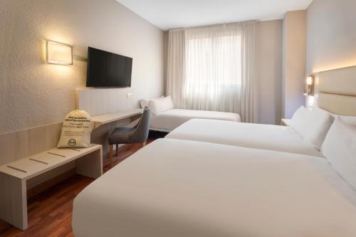 Habitación Familiar del hotel ByB HOTEL Zaragoza Royal. Foto 4