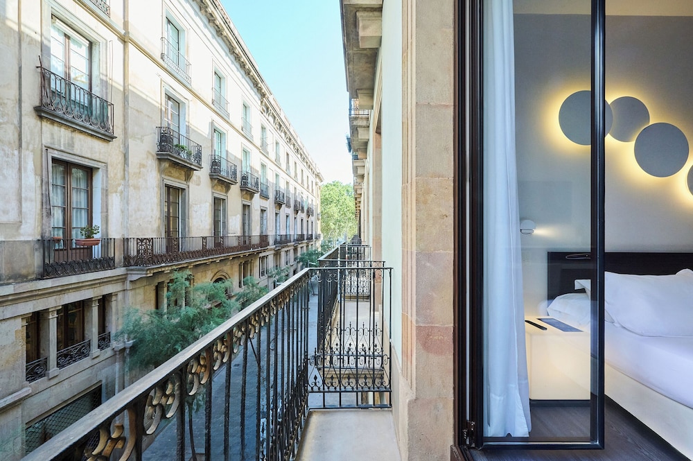 Habitación Classic Barcelona del hotel H10 Port Vell. Foto 4