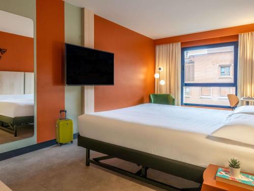 Habitación Estándar - 1 cama grande del hotel Ibis Styles Zaragoza Centro. Foto 1