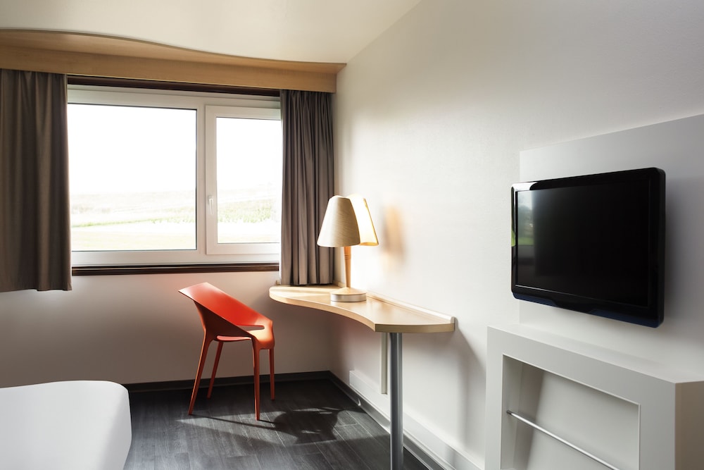 Habitación Standard con 2 camas individuales del hotel Ibis 3 Lacs Neuchatel