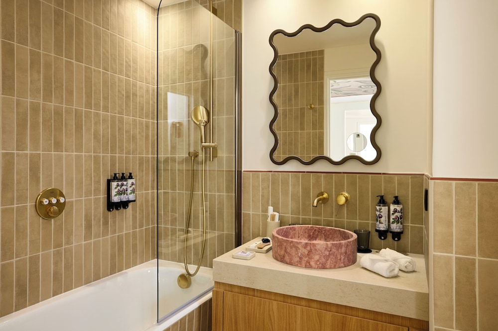 Suite del hotel Grand Roi René Aix-en-provence Centre – Mgallery. Foto 10