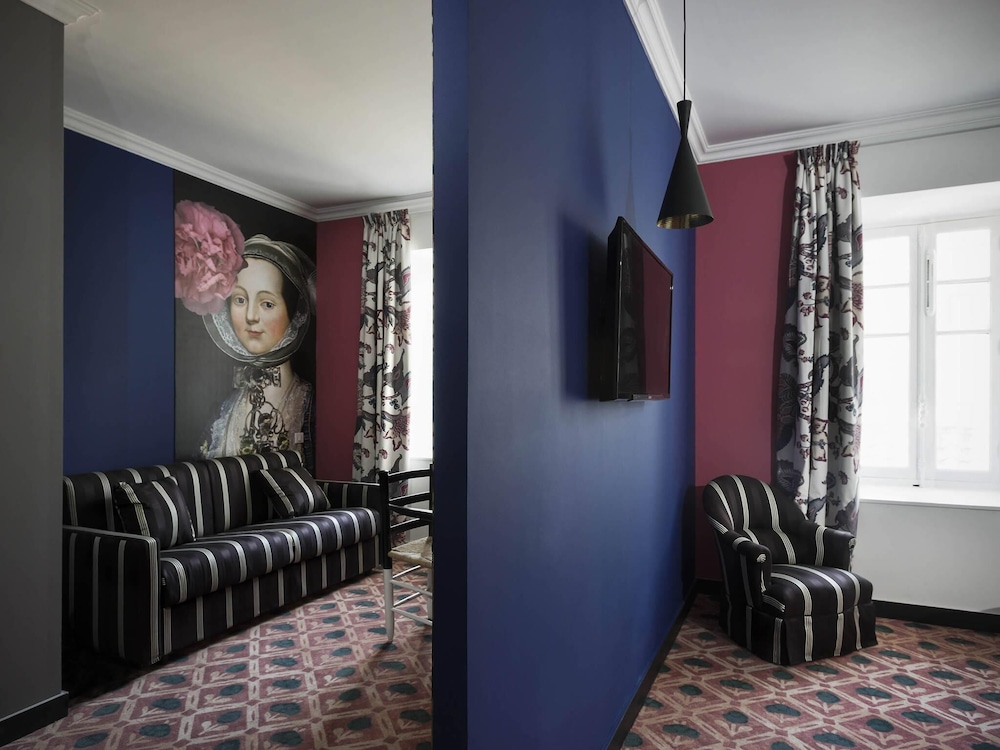 Suite Junior con cama doble del hotel Jules Cesar and Spa - Mgallery Collection. Foto 4