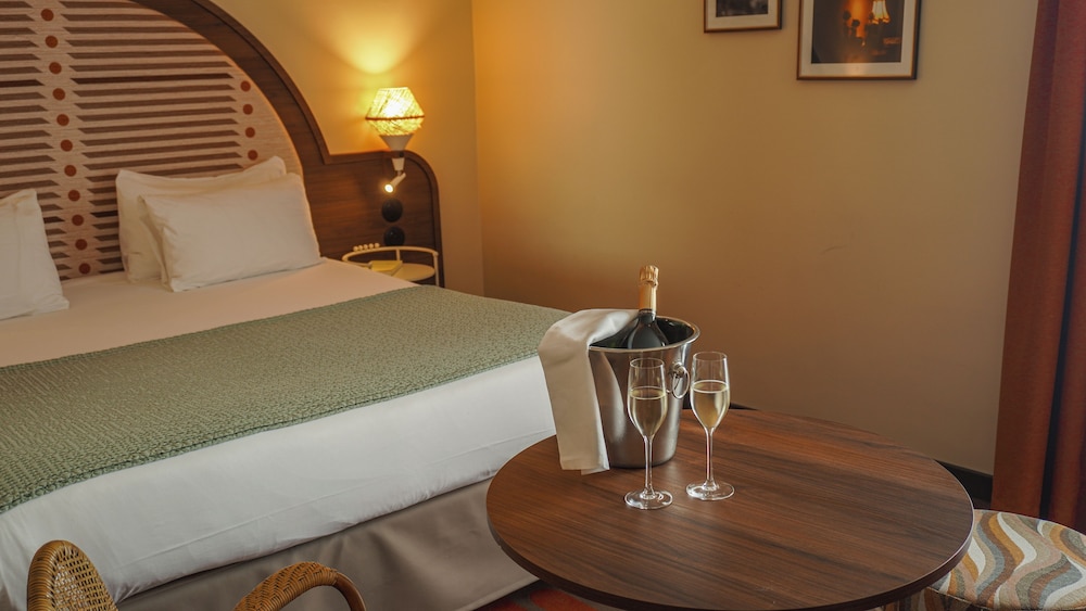 Habitación Clásica con 1 cama doble del hotel Mercure Arles Centre Arenes. Foto 4