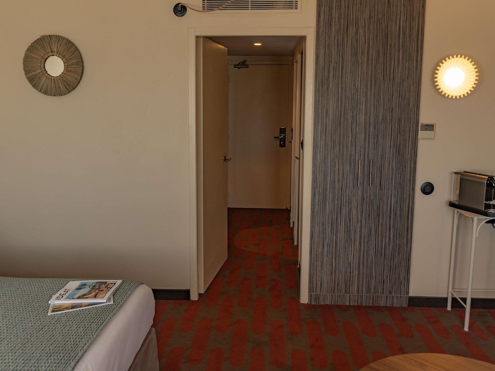 Habitación Clásica con 1 cama doble del hotel Mercure Arles Centre Arenes. Foto 7