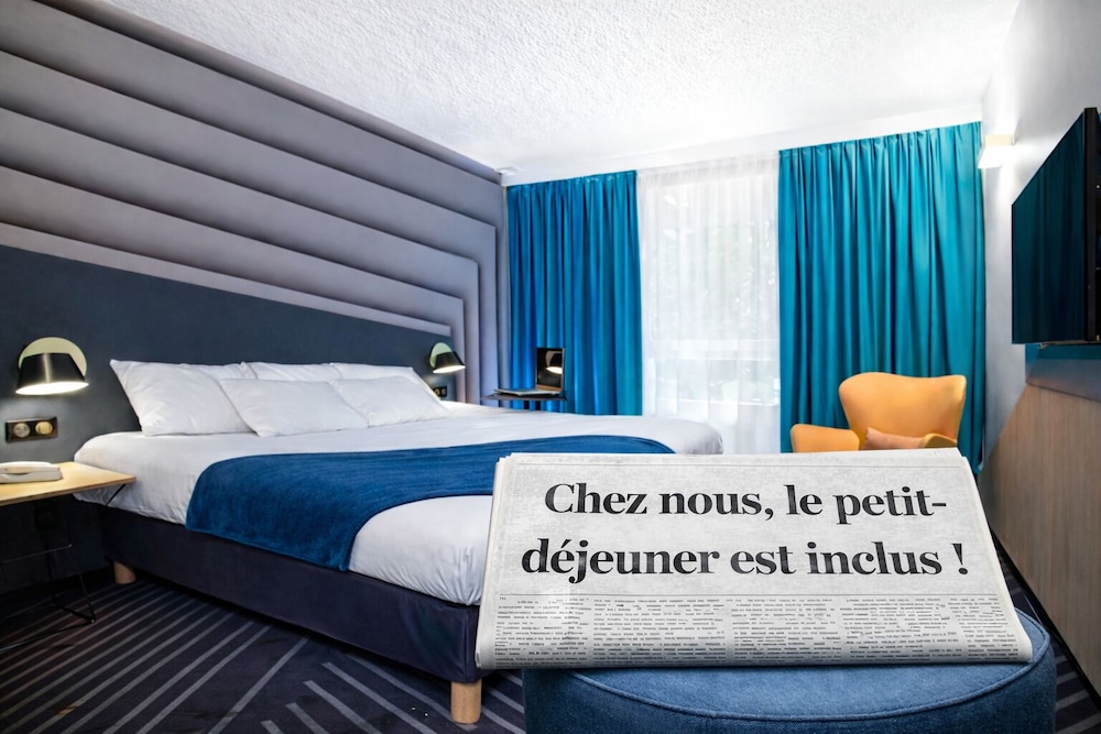 Habitación Familiar Confort con 1 cama doble y 1 sofá del hotel Ibis Styles Avignon Sud. Foto 3