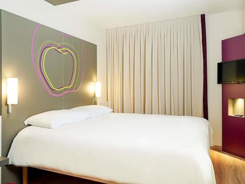 Habitación Doble Estándar del hotel Ibis Styles Lleida Torrefarrera. Foto 5