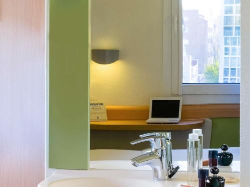Habitación Doble - 2 camas del hotel Ibis Budget Madrid Calle Alcalá. Foto 4