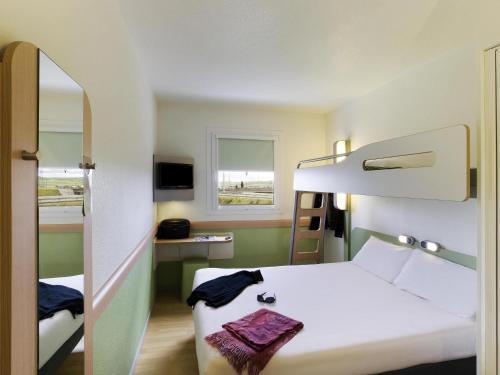 Habitación Doble con litera supletoria del hotel Ibis Budget Madrid Getafe