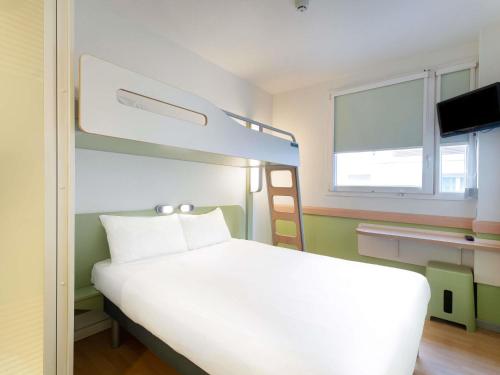 Habitación Doble Estándar del hotel Ibis Budget Madrid Centro Las Ventas. Foto 1