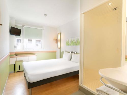 Habitación Doble Clásica del hotel Ibis Budget Madrid Centro Las Ventas. Foto 1