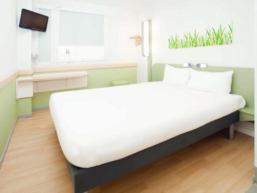 Habitación Doble Clásica del hotel Ibis Budget Madrid Centro Las Ventas. Foto 3