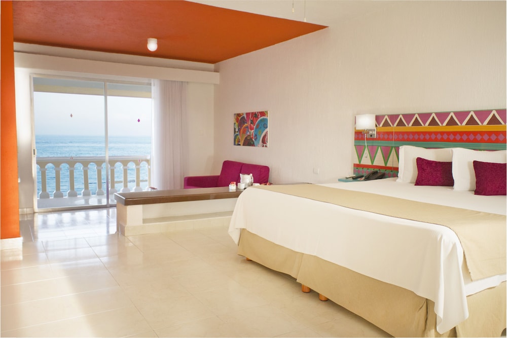 Suite junior, vistas al mar del hotel All Ritmo Cancun Resort and Water Park