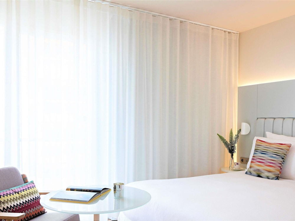 Habitación Clásica, 1 cama queen size o 2 camas individuales del hotel Croisette Beach Cannes - Mgallery. Foto 4