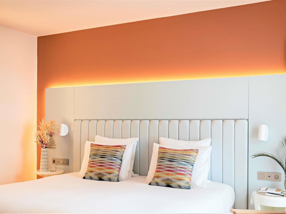 SUITE BOHEMIA 1 cama king size o 2 camas individuales, 1 sofá cama doble del hotel Croisette Beach Cannes - Mgallery