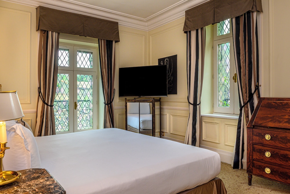 Suite - una cama king size del hotel De La Cite Carcassonne - Mgallery Collection. Foto 3