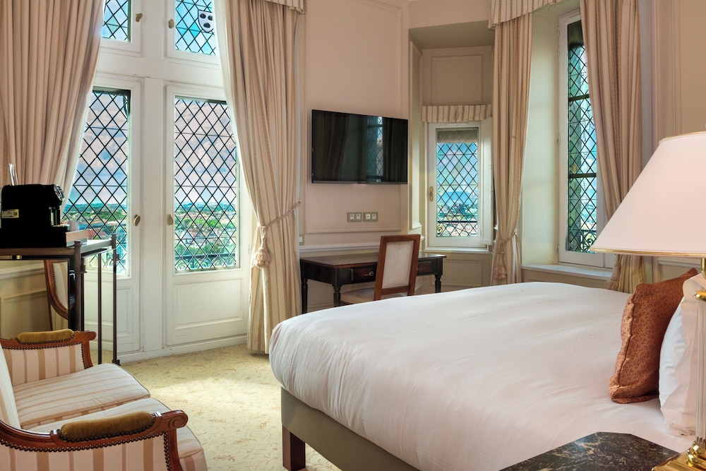 Suite - una cama king size del hotel De La Cite Carcassonne - Mgallery Collection. Foto 5