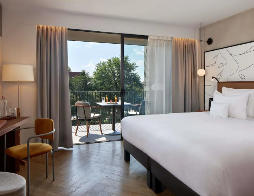 Habitación doble Balcón o Terraza Superior 1 Cama queen del hotel L'esquisse and Spa Colmar - Mgallery. Foto 2