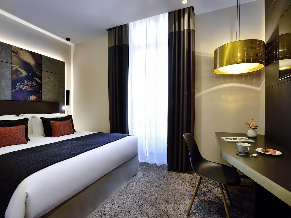 HABITACIÓN CLÁSICA CON CAMA QUEEN SIZE del hotel Grand La Cloche Dijon Mgallery. Foto 1