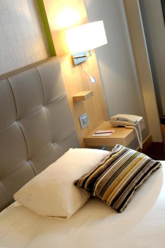Habitación Doble Superior - 1 cama extragrande del hotel Mercure Dijon Centre Clemenceau. Foto 4