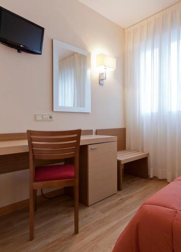 Habitación Doble con 3 camas supletorias del hotel El Mirador Puerta Del Sol