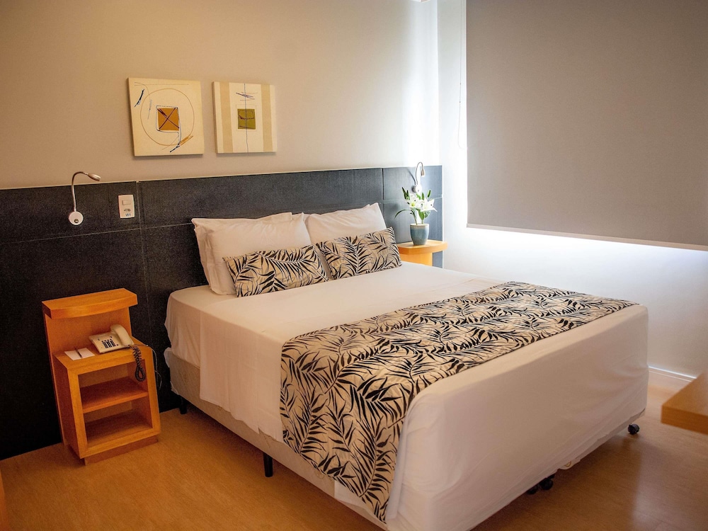 Apartamento Superior con 1 cama doble y sofá del hotel Manhattan Porto Alegre By Mercure. Foto 7