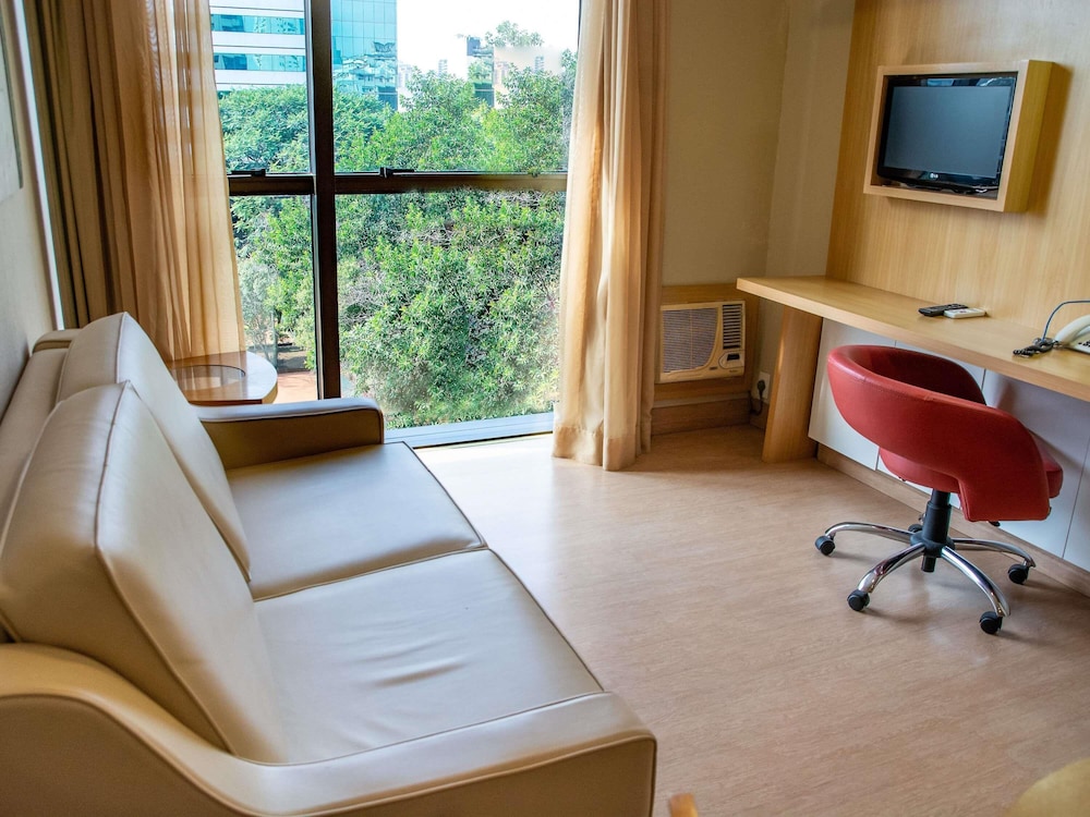 Apartamento Superior con 2 camas individuales del hotel Manhattan Porto Alegre By Mercure. Foto 8
