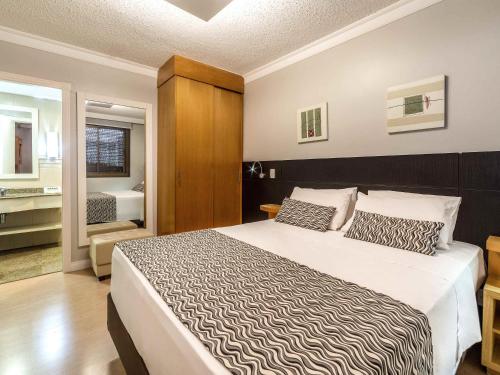 Apartamento Balcón o Terraza Superior 1 habitación 1 Cama doble del hotel Manhattan Porto Alegre By Mercure