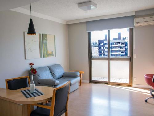 Apartamento Balcón o Terraza Superior 1 habitación 1 Cama doble del hotel Manhattan Porto Alegre By Mercure. Foto 6