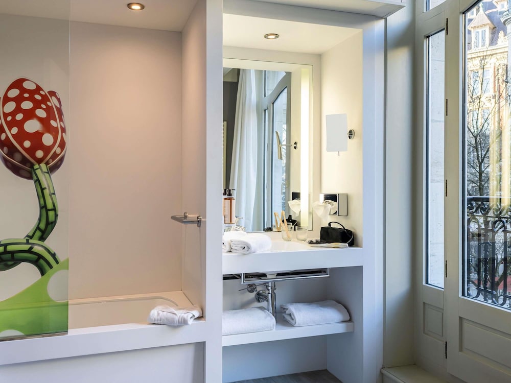 Habitación Privilege con una cama doble del hotel Mercure Lille Centre Grand Place. Foto 4