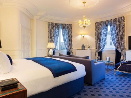 Suite Junior Doble con vistas panorámicas del hotel Le Royal Lyon - Mgallery. Foto 1
