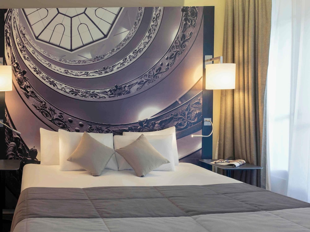 Habitación Classic con una cama doble del hotel Mercure Lyon Centre Beaux Arts. Foto 2