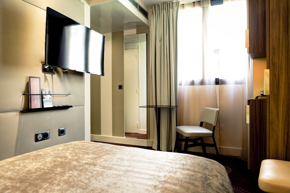 Habitación Classic con una cama doble del hotel Mercure Lyon Centre Plaza République. Foto 2