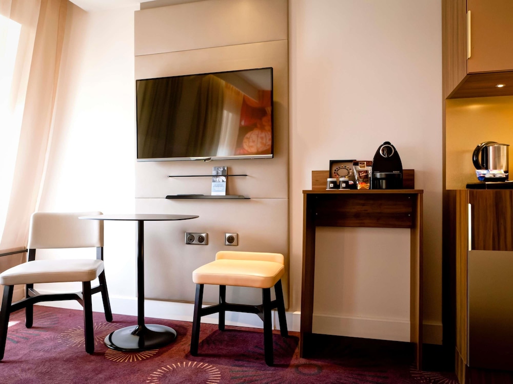 Habitación Privilege, con 1 cama doble del hotel Mercure Lyon Centre Plaza République. Foto 4