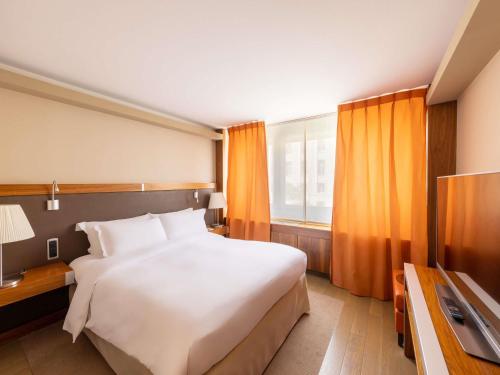 Suite Junior del hotel Sofitel Lyon Bellecour. Foto 2