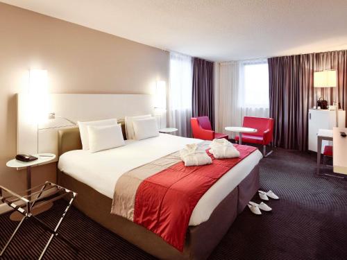 Habitación Privilege con cama extragrande del hotel Mercure Lyon Centre Saxe Lafayette