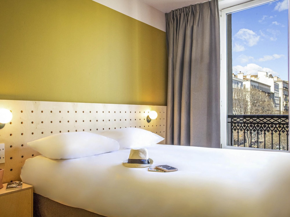 Habitación Pop con cama doble del hotel Greet Marseille Centre St Charles. Foto 6