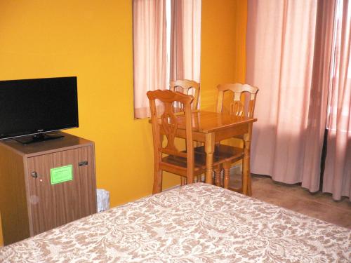 Habitación Doble Económica del hotel Doña Blanca. Foto 7