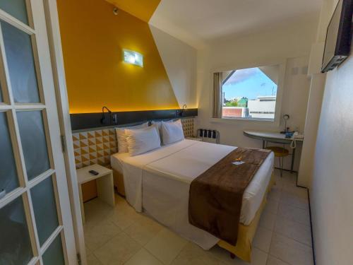 Habitación estándar adaptada con 2 camas individuales del hotel Ibis Budget Salvador