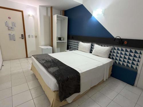 HABITACIÓN ESTÁNDAR ADAPTADA CON 1 CAMA DOBLE del hotel Ibis Budget Salvador. Foto 3