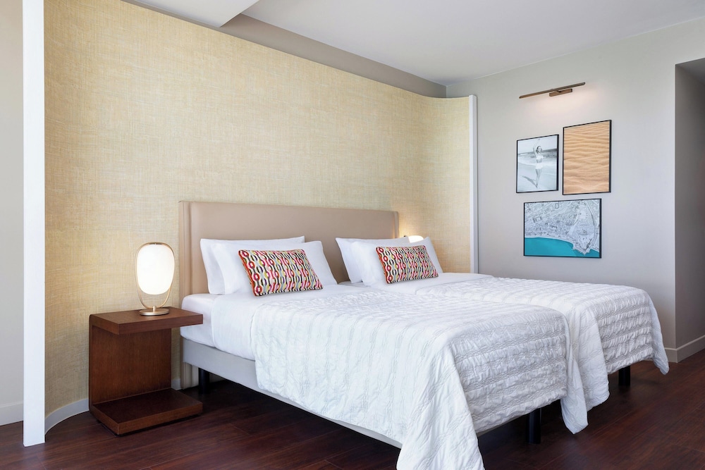 Habitación Deluxe, 2 camas individuales, vistas al jardín del hotel Le Meridien Nice. Foto 4