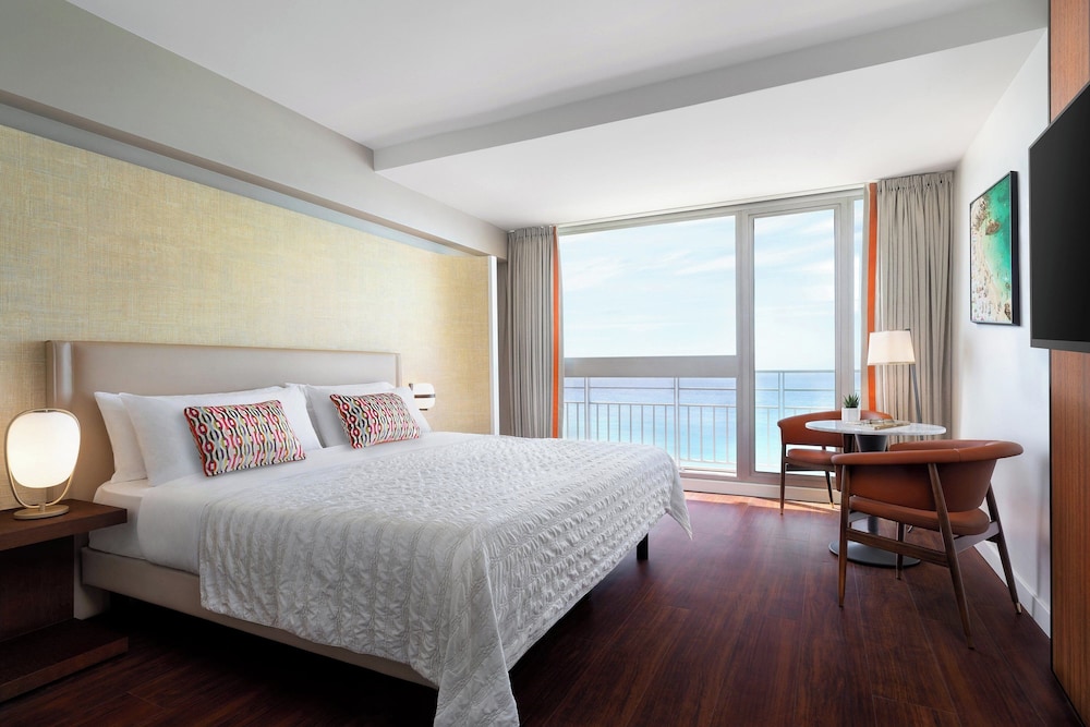 Habitación Deluxe, 1 cama de matrimonio grande, vistas al mar (Balcony) del hotel Le Meridien Nice