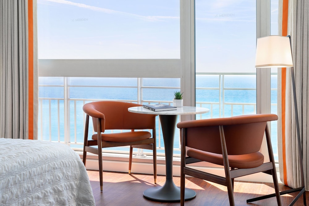 Habitación Deluxe, 2 camas individuales, vistas al mar (Balcony) del hotel Le Meridien Nice. Foto 6