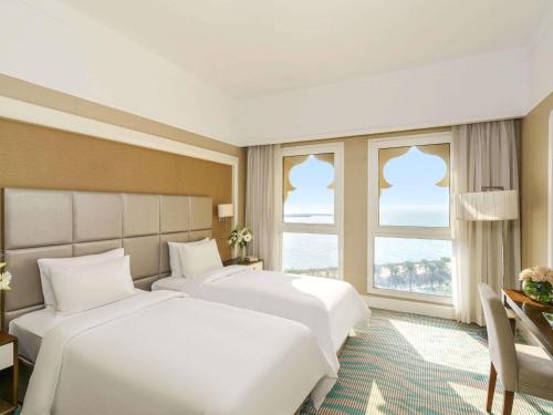 Interconnecting Premium Family Suite with Garden View del hotel Rixos Bab Al Bahr - All Inclusive. Foto 5
