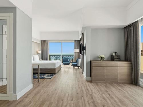 Interconnecting Premium Family Suite with Pool or Sea View del hotel Rixos Bab Al Bahr - All Inclusive. Foto 2