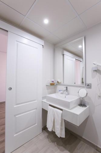 Habitación Doble Superior del hotel Hospedium Castilla. Foto 6