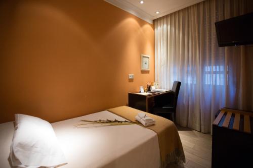 Habitación Individual del hotel Paris. Foto 3